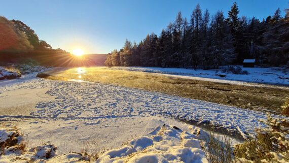 Sun rising over the frozen Spey on the 11th Feb 2021