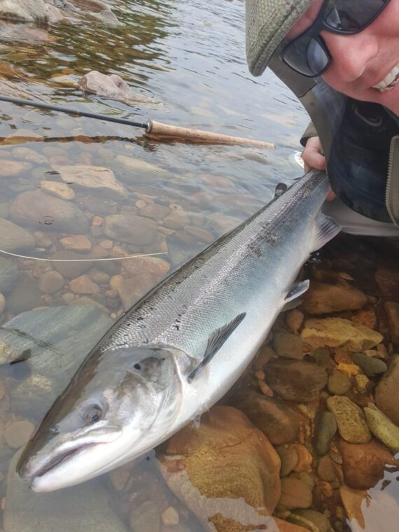 Guess who?? Happy Ghillie with another cracking fish